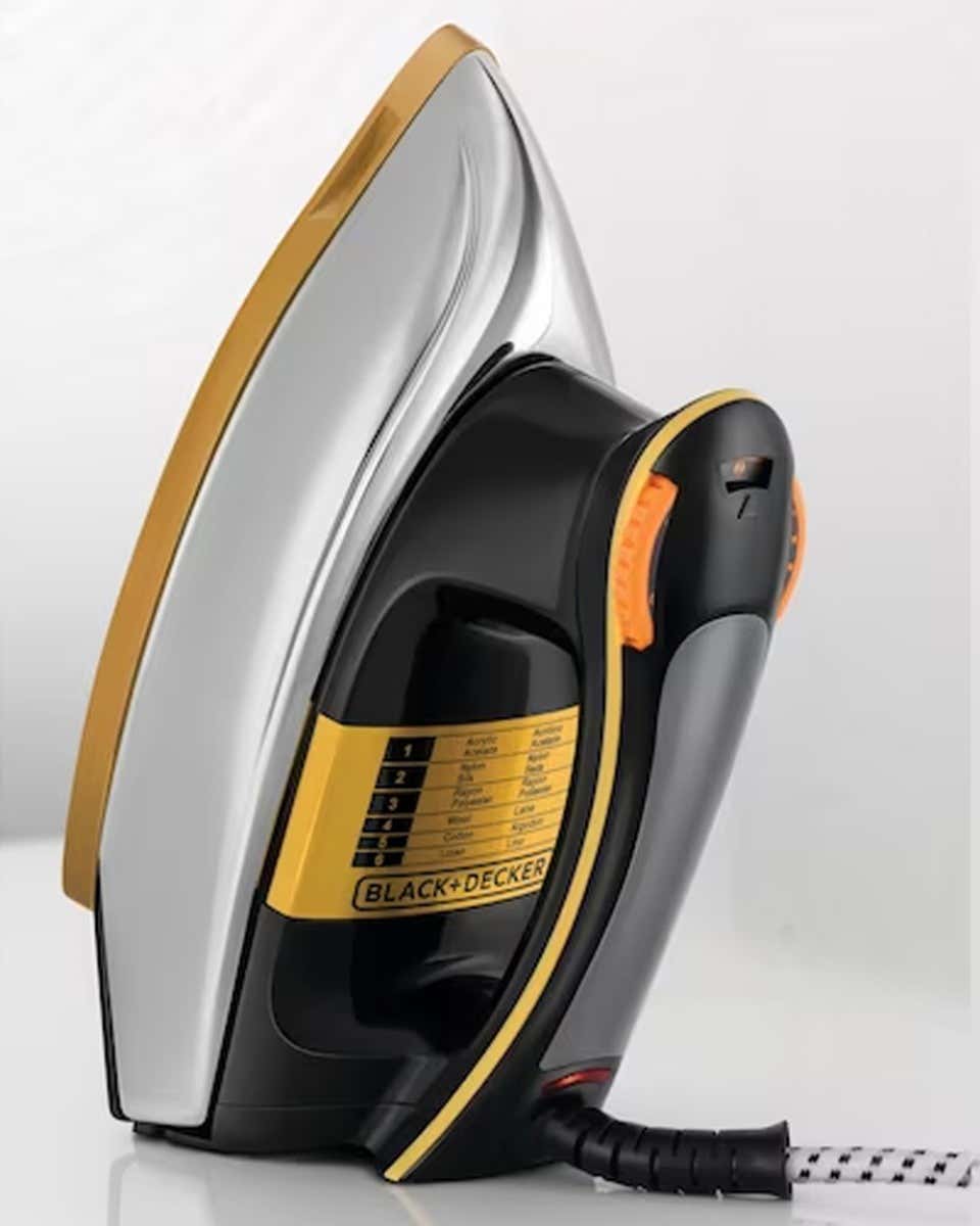 Black Decker 1200W Dry Iron F550 B5 Iron Home and Kitchen Ramadan Offer Home Kitchen from 99 SAR To 199 SAR Home And Kitchen New Arrivals HNAK